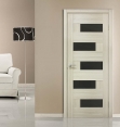 Двері міжкімнатні ТМ "ОМІС", модель: "ДОМІНО", покриття: ПВХ, колір: Білий дуб, чорне скло