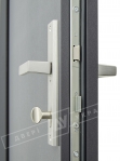 Двері вхідні для приватних будинків серії "GRAND HOUSE 73 mm" / Модель №1 / цвет: Графіт металік / Захисна ручка на планці